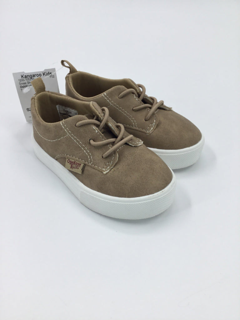 OshKosh B'gosh Child Size 5 Toddler Tan Dress Shoes