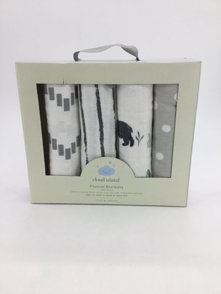 cloud island Flannet Blankets - 4 pcs