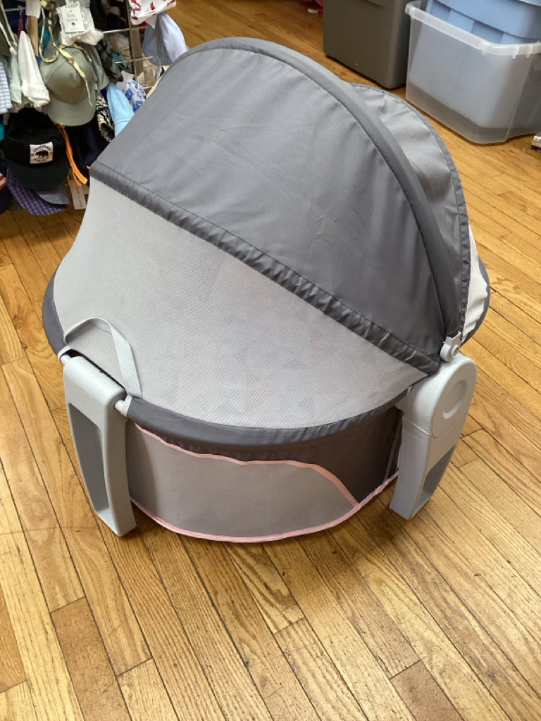 Fisher-Price On-the-Go Baby Dome