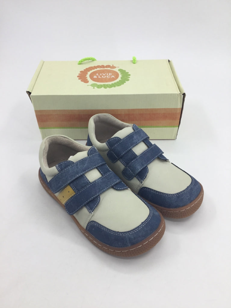 Livie & Luca Child Size 2 Youth Cream Sneakers