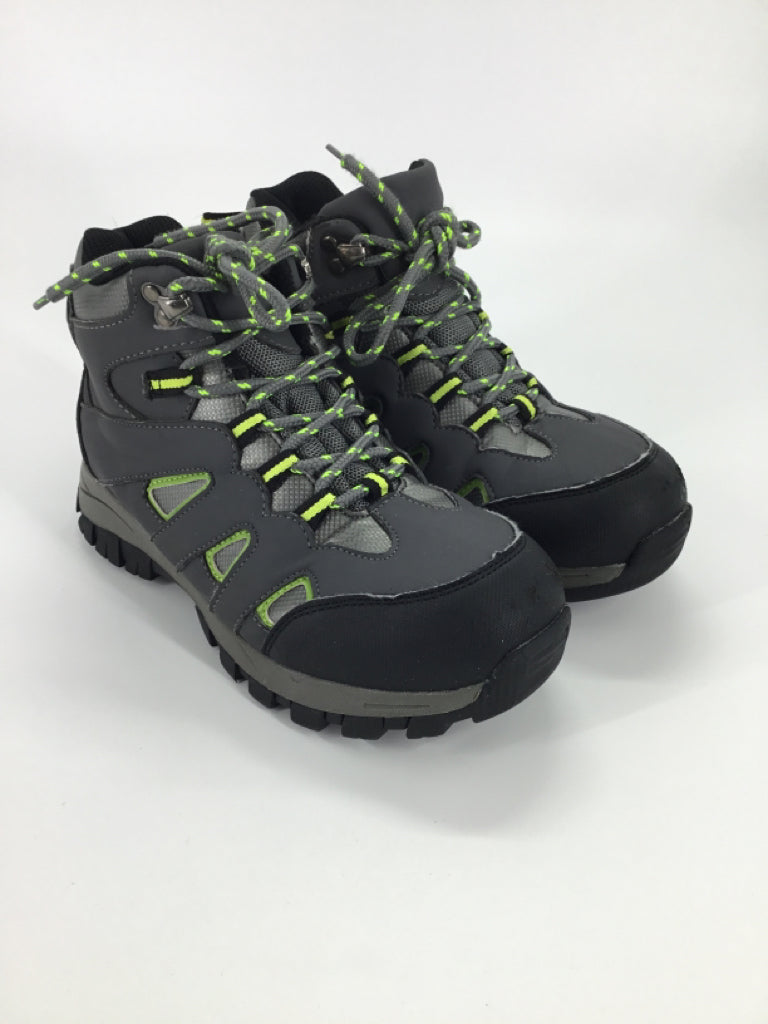 Deer Stags Child Size 4.5 Youth Gray Boots