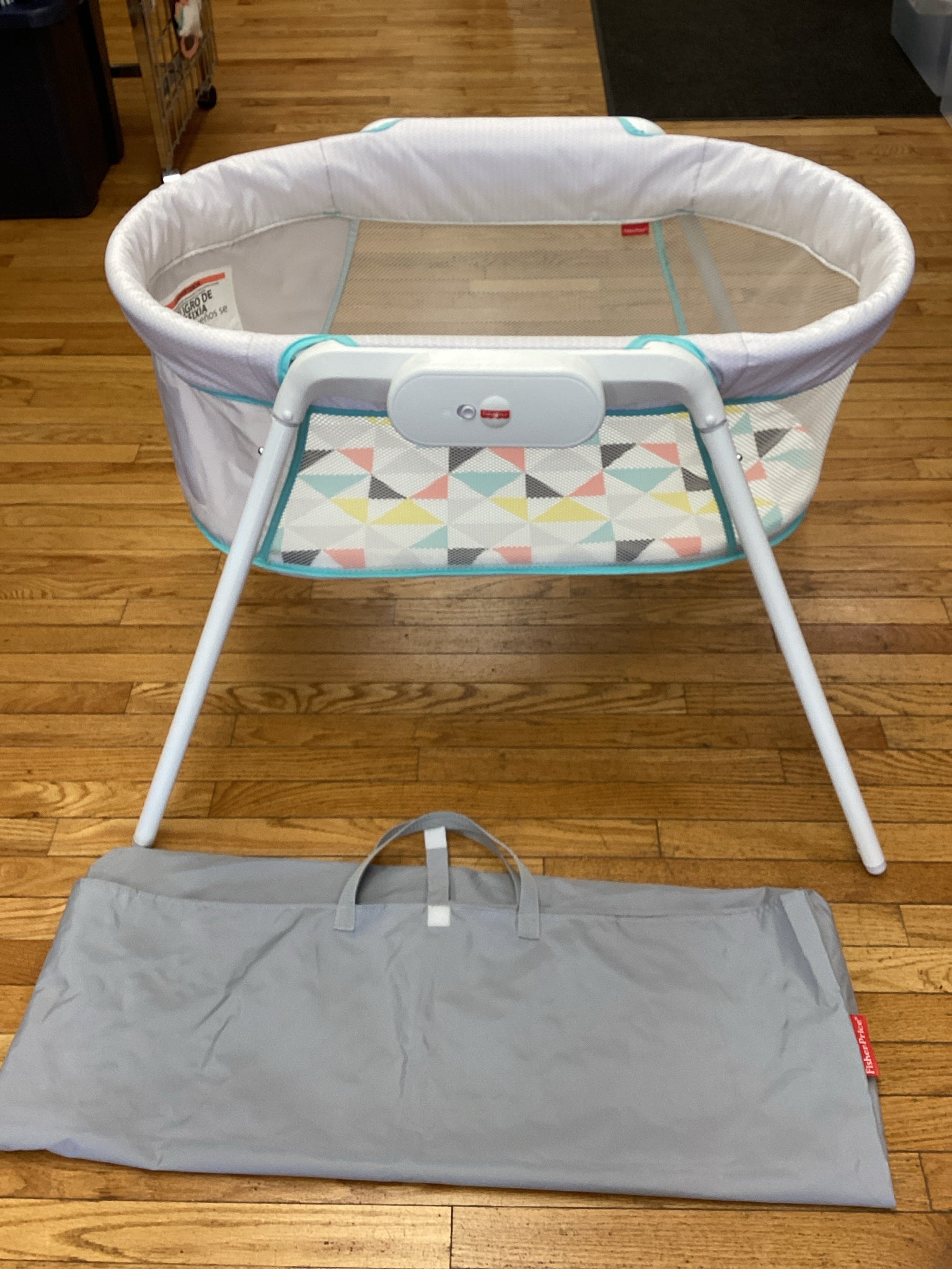 Fisher Price Stow & Go Bassinet