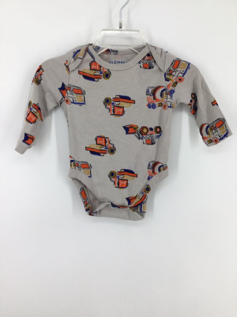 Old Navy Child Size 0-3 Months Gray Onesie