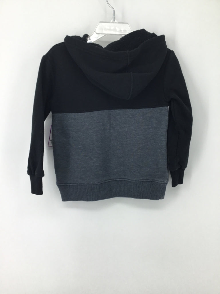 Under Armour Child Size 2 Black screen printed Sweatshirt - boys