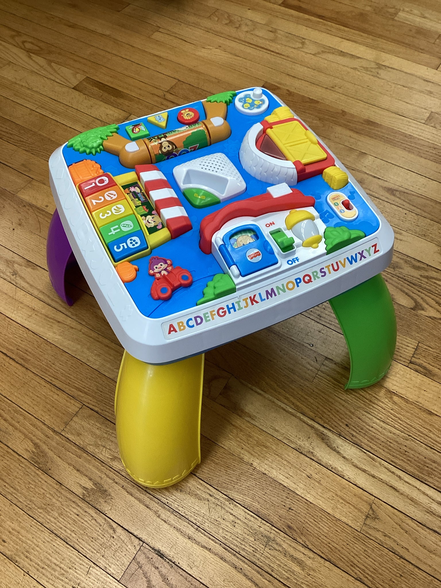 Fisher Price Laugh & Learn Around the Town Learning Table