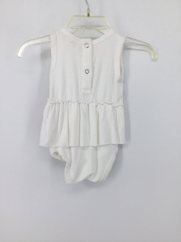 Spearmint Love Child Size 0-3 Months White Outfit - girls