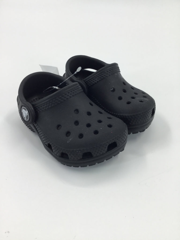 Crocs Child Size 4 Toddler Black Sandals/Flip Flops