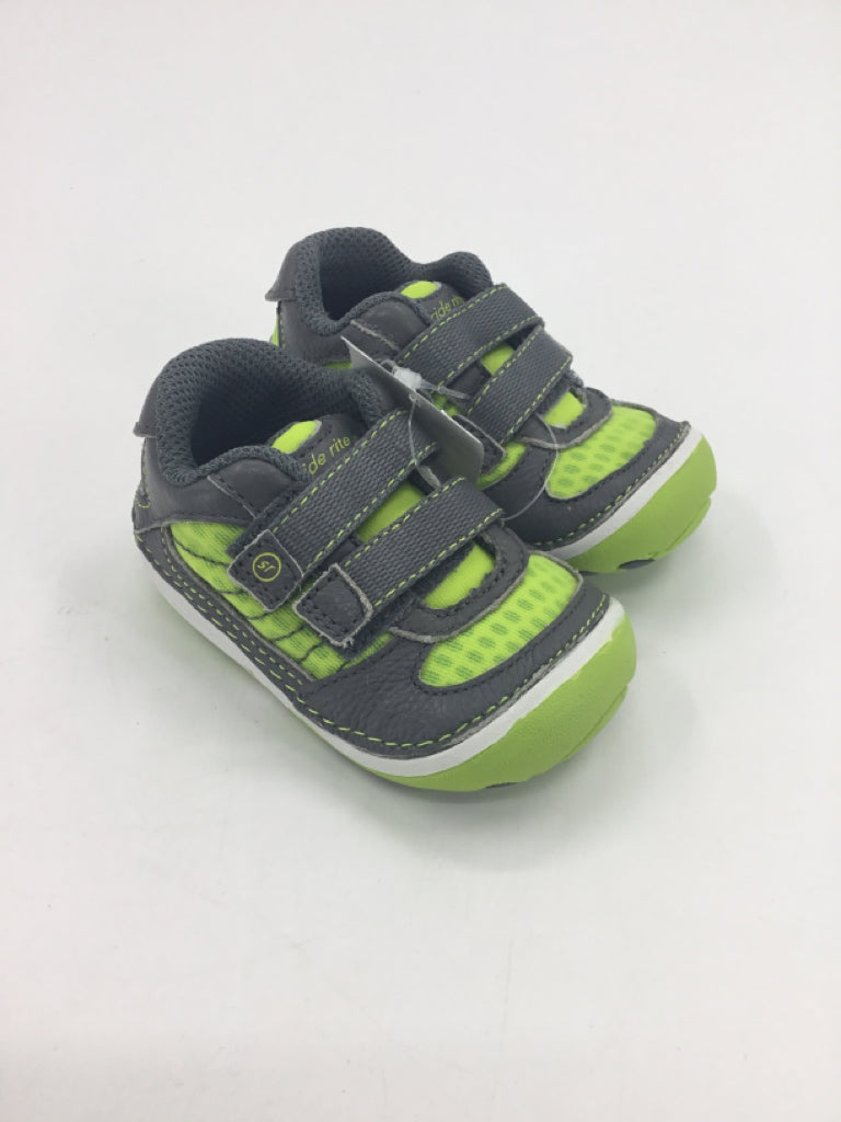 Stride Rite Child Size 3.5 Toddler Gray Sneakers