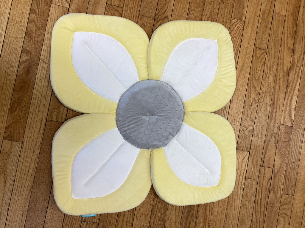 Blooming Bath White Lotus Bath Seat