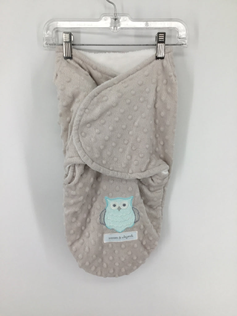 Blankets & Beyond Child Size S Gray Sleep Sacks & Swaddles