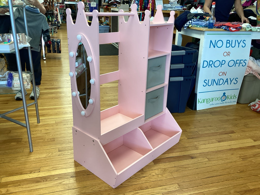 Dress Up Storage with Lighted Mirror