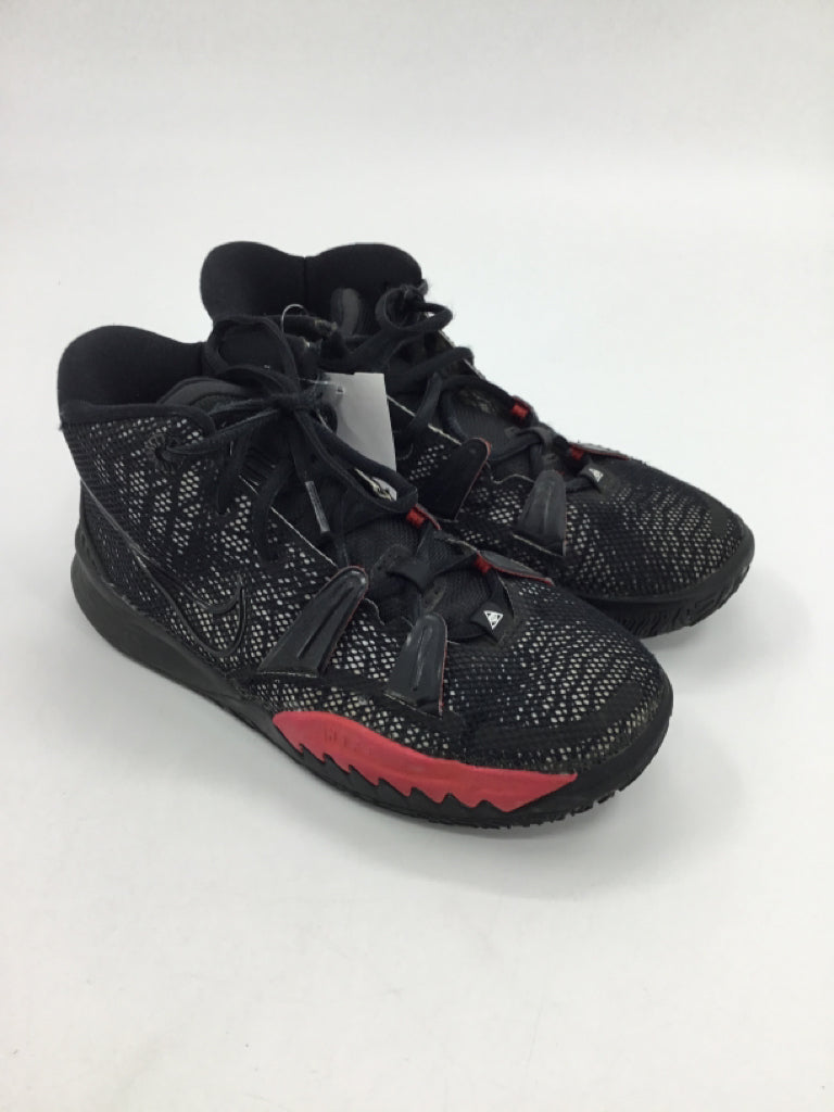 Nike Child Size 3.5 Youth Black Sneakers