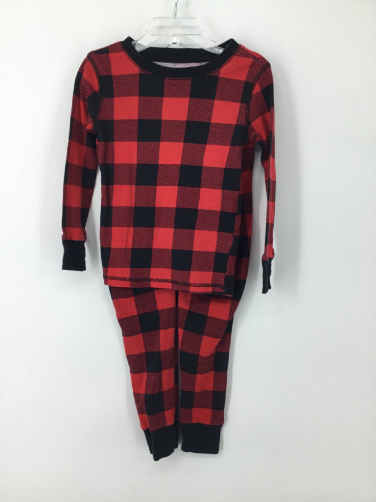 Old Navy Child Size 5 Red Checkered Pajamas - boys