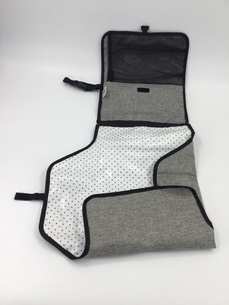 Skip Hop Pronto Portable Changing Kit