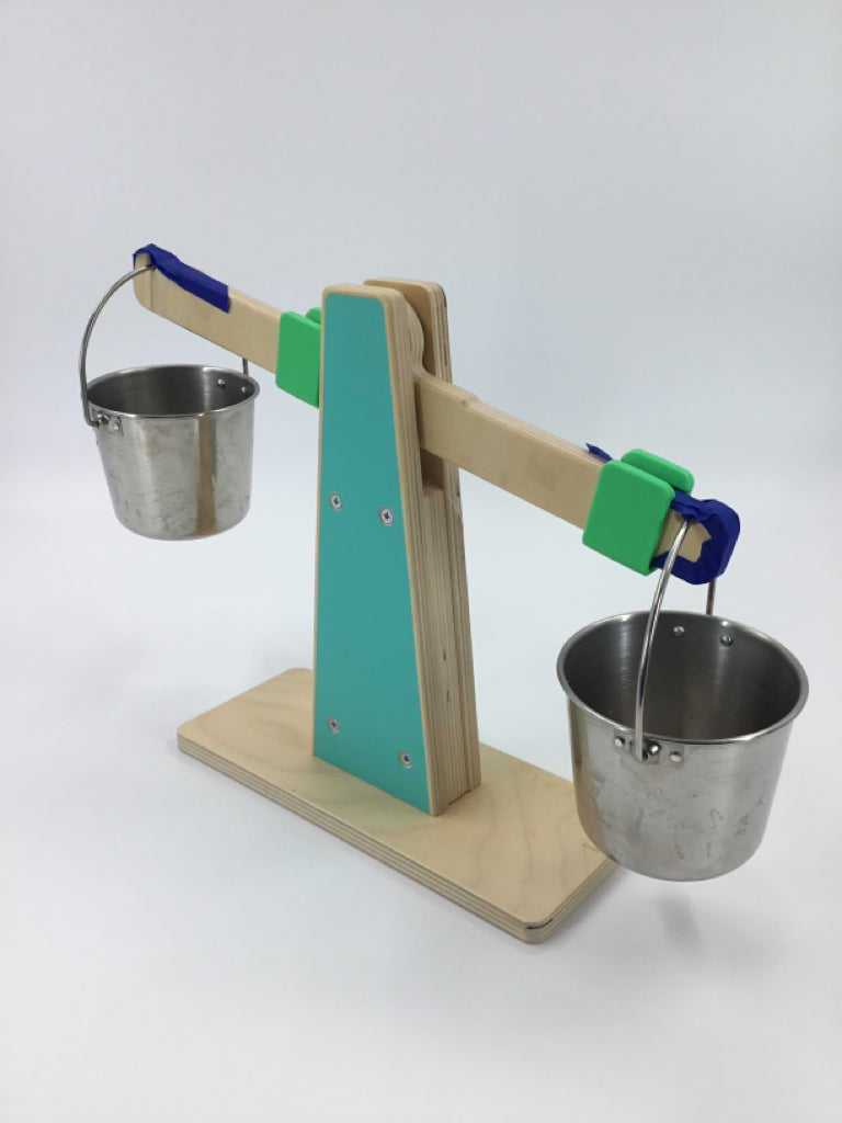 Lovevery Every Which Weigh Scale & Pails