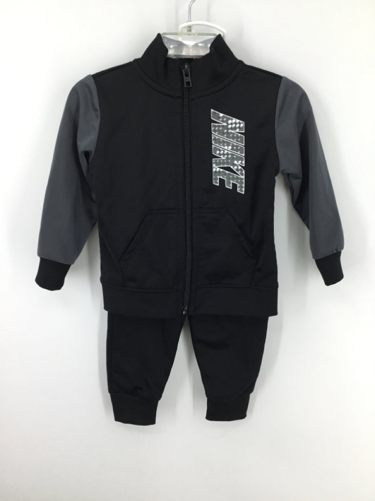 Nike Child Size 12 Months Black screen printed Outfit - boys