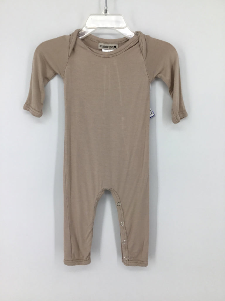 Spearmint Love Child Size 3-6 Months Tan Solid Outfit - boys