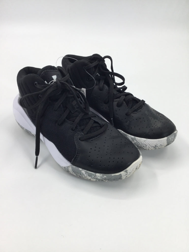 Under Armour Child Size 6 Youth Black Sneakers