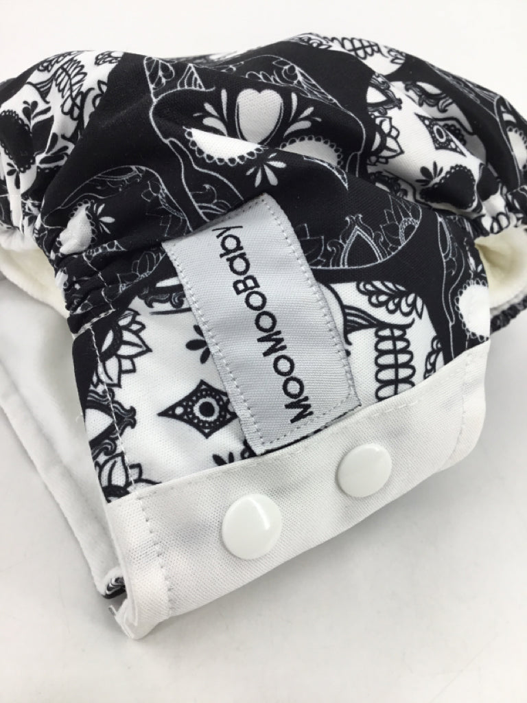 MooMoo Baby Child Size One Size Black Print All in One Cloth Diaper