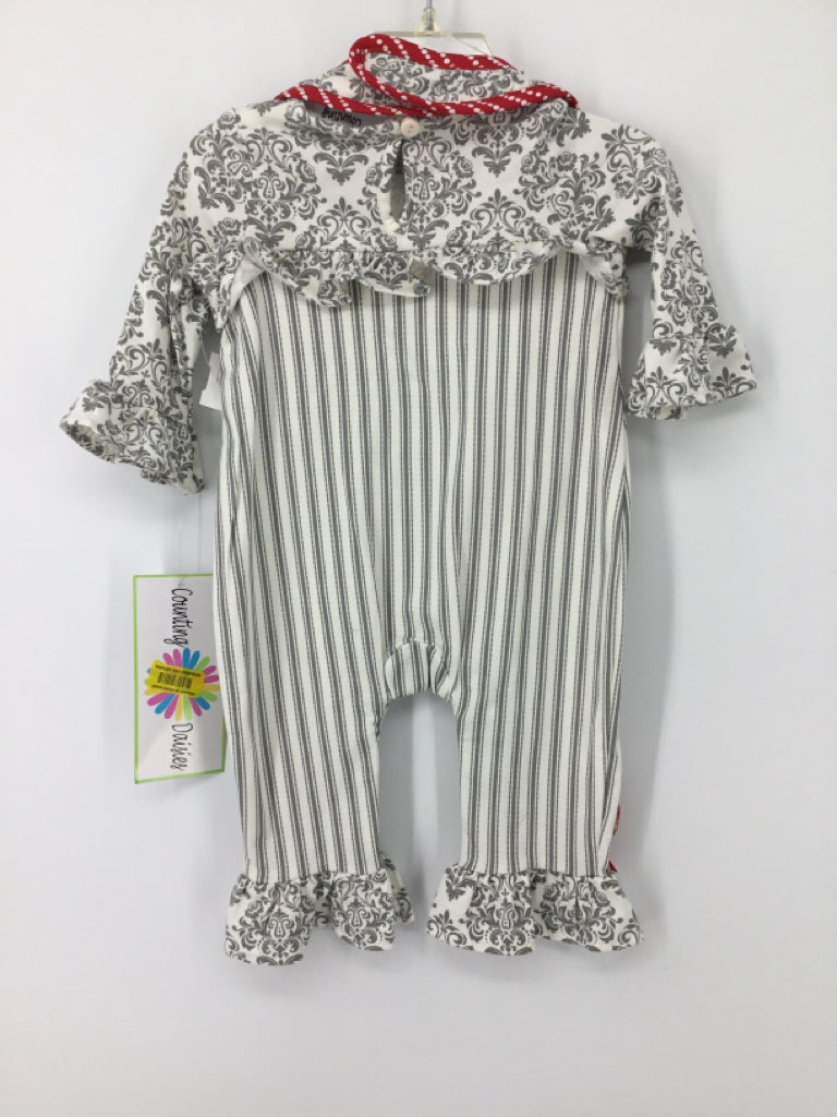 Counting Dasies Child Size 6 Months Gray Christmas Outfit
