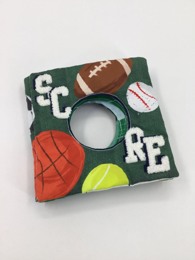 Mudpie Score! Sports Crinkle Book
