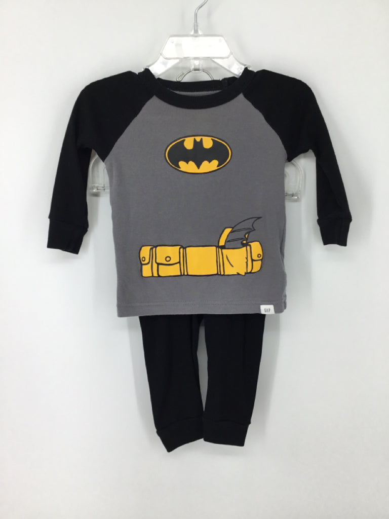Baby Gap + DC Child Size 6-12 Months Gray Character Pajamas - boys