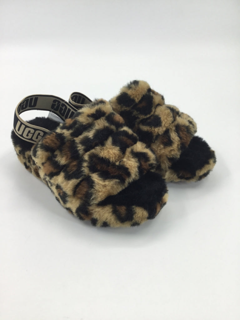 Ugg Child Size 5 Youth Brown Dress Shoes