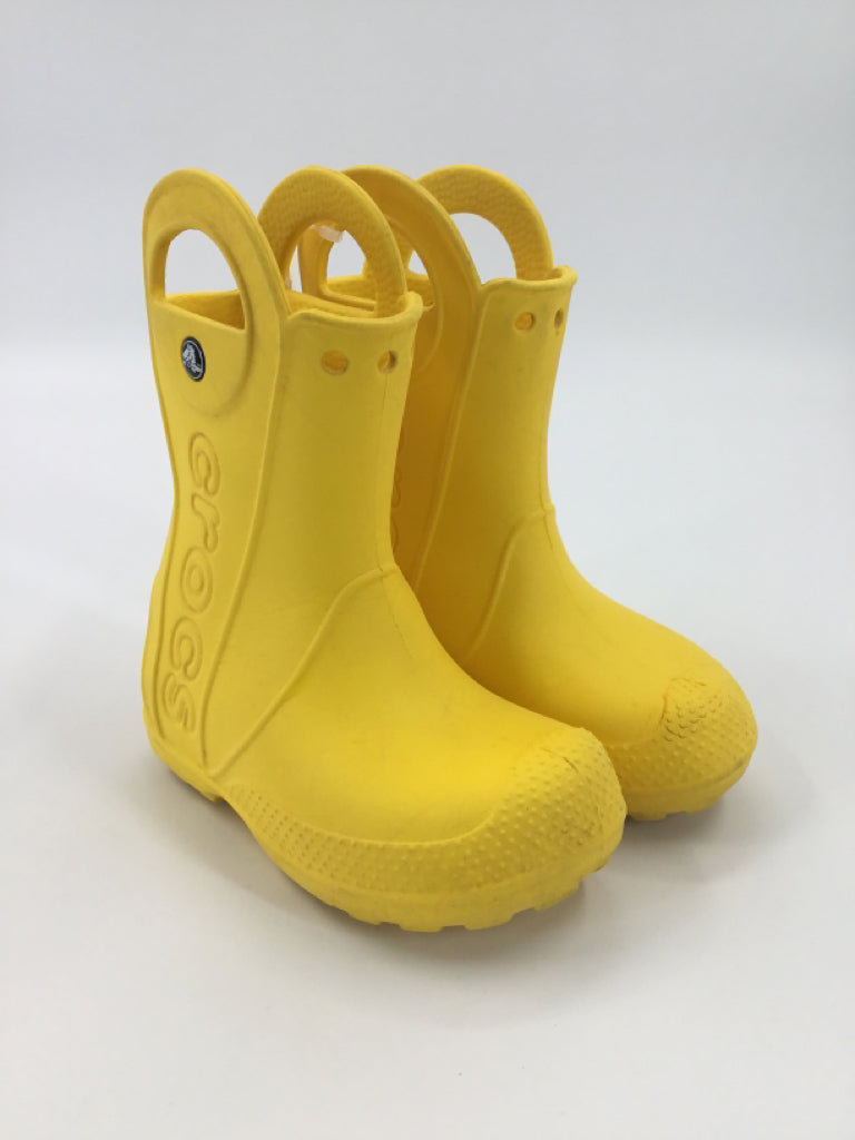 Crocs Child Size 9 Toddler Yellow Rain/Snow Boots