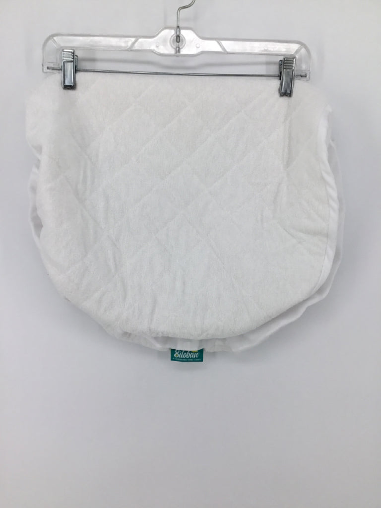 Biloban White Bassinet/Cradle Sheet