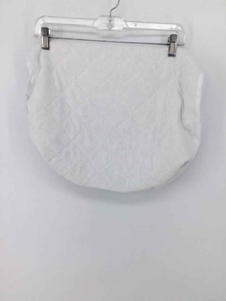 Biloban White Bassinet/Cradle Mattress Protector