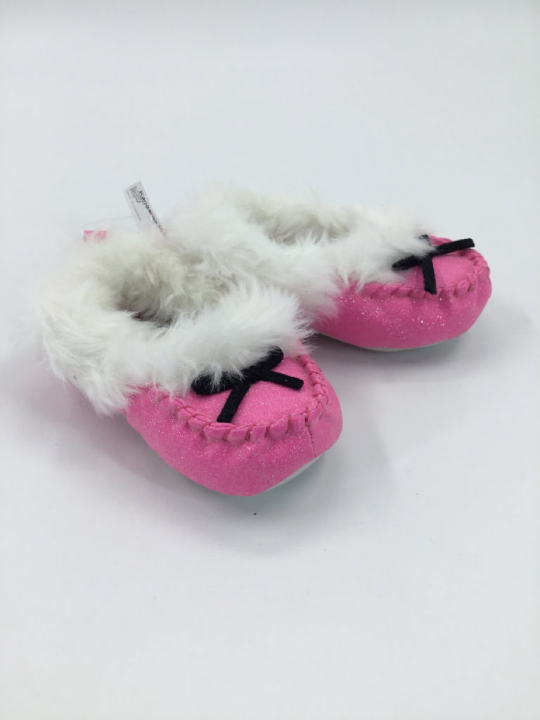 Disney Child Size 6 Toddler Pink Slippers