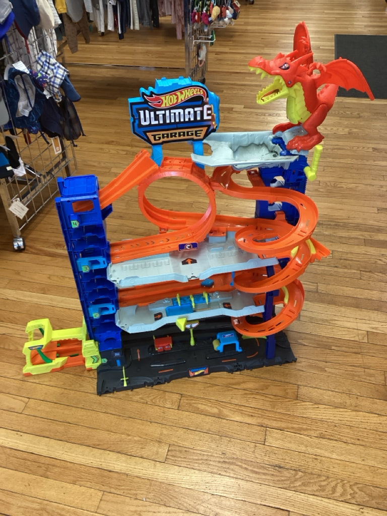 Hot Wheels City Ultimate Garage Playset