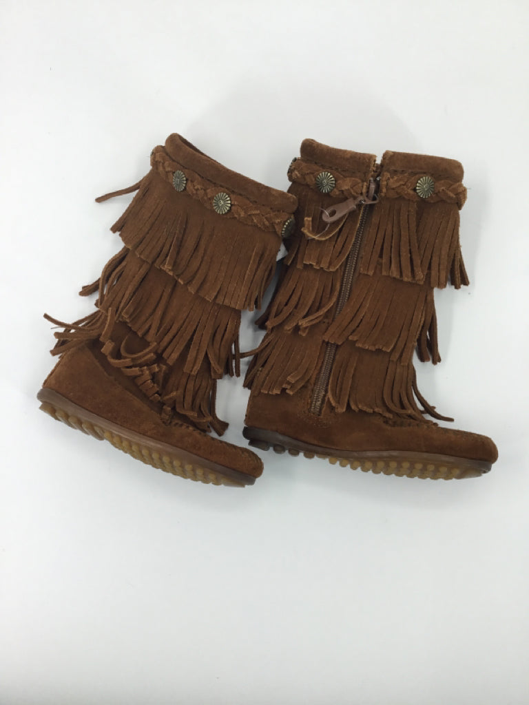 Minnetonka Child Size 7 Toddler Brown Boots