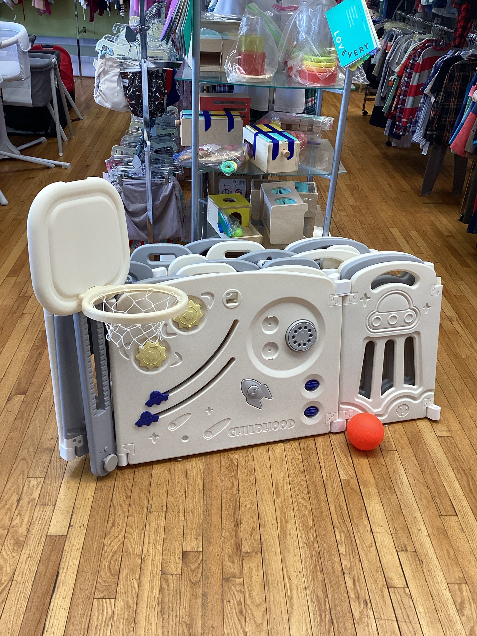 Childhood Activity Play Pen with Basketball Hoop