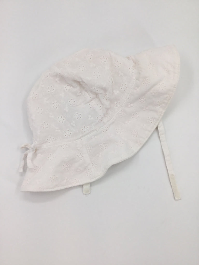 Baby Gap Child Size 18-24 Months White Hats - girls