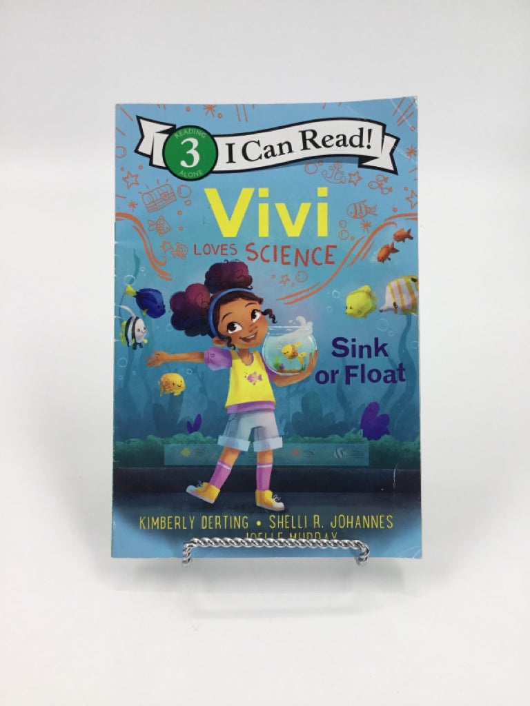 I Can Read Vivi Loves Science Paperback Book