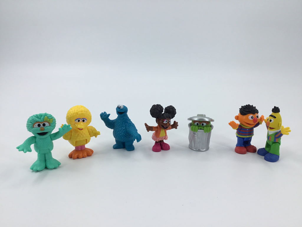 Sesame Street Set of 7 Figures