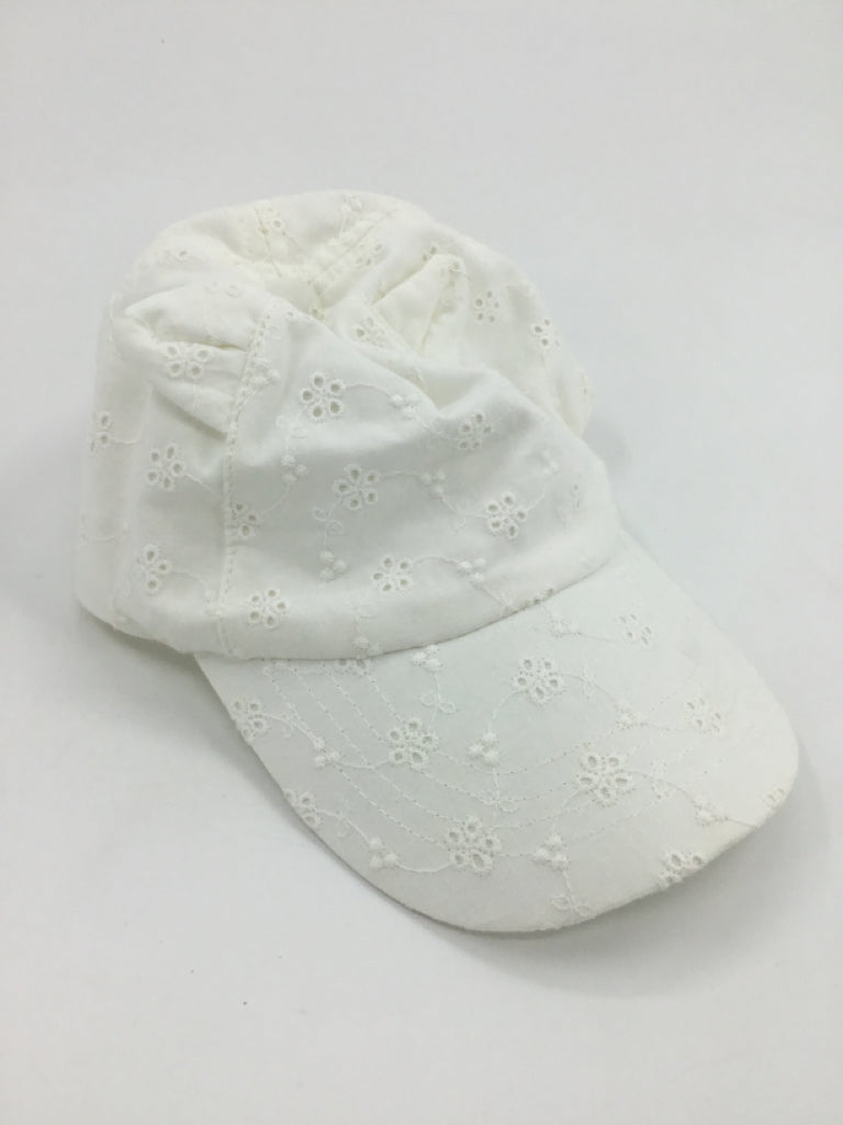 Carter's Child Size 2 White Hats - girls