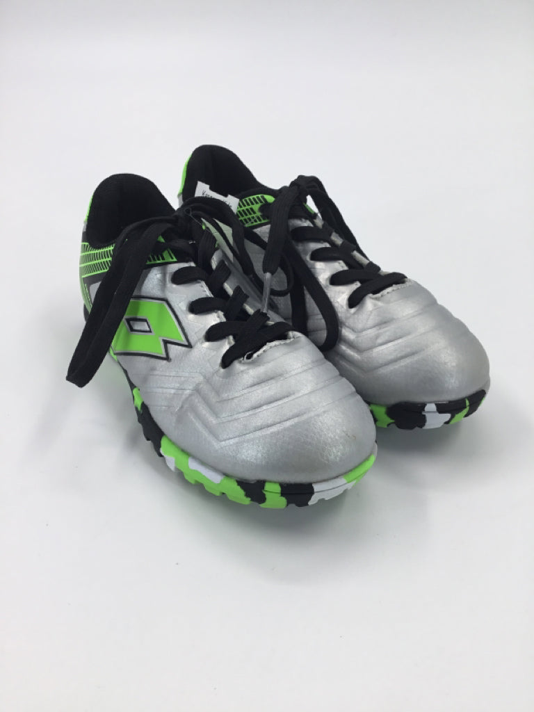 Lotto Roma 500 Child Size 13 Silver Sport/Dance Shoes