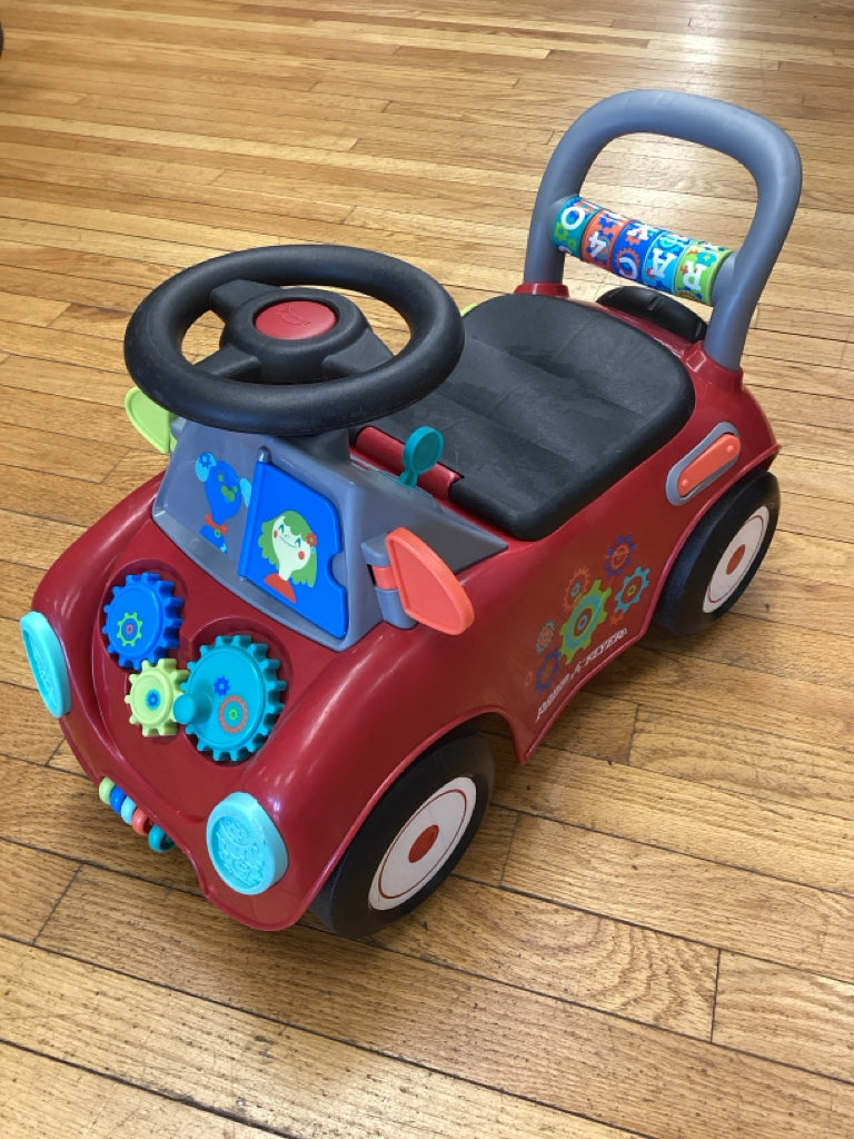 Radio Flyer Busy Buggy Ride On