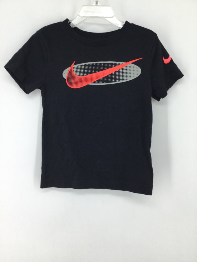 Nike Child Size 4 Black T-shirt - girls