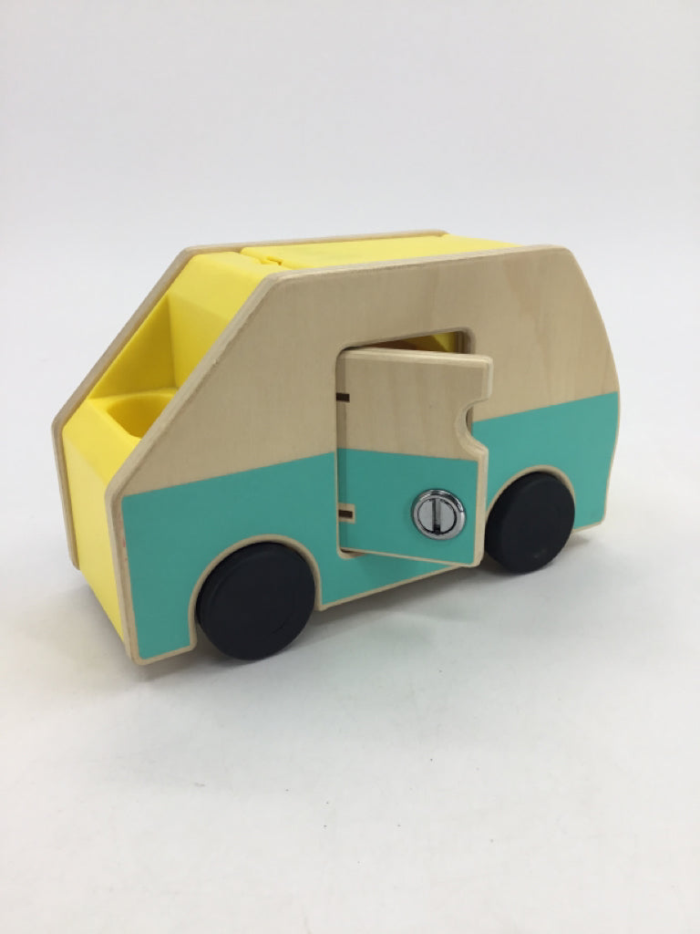 Lovevery Wooden Pop Up Camper