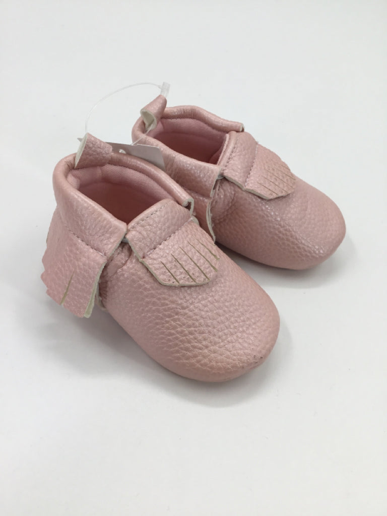 Baby Lounge Child Size 2 Toddler Pink Baby/Walker Shoes