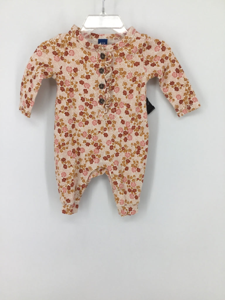 Old Navy Child Size 0-3 Months Pink Outfit - girls