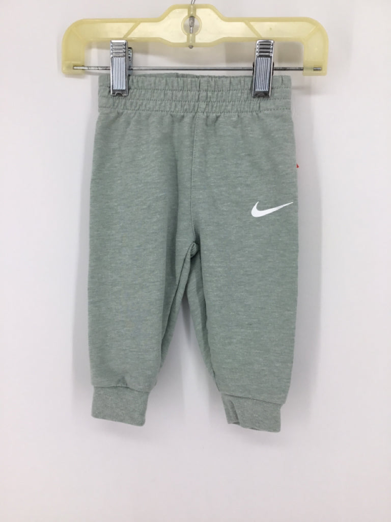 Nike Child Size 6 Months Green Solid Pants - boys