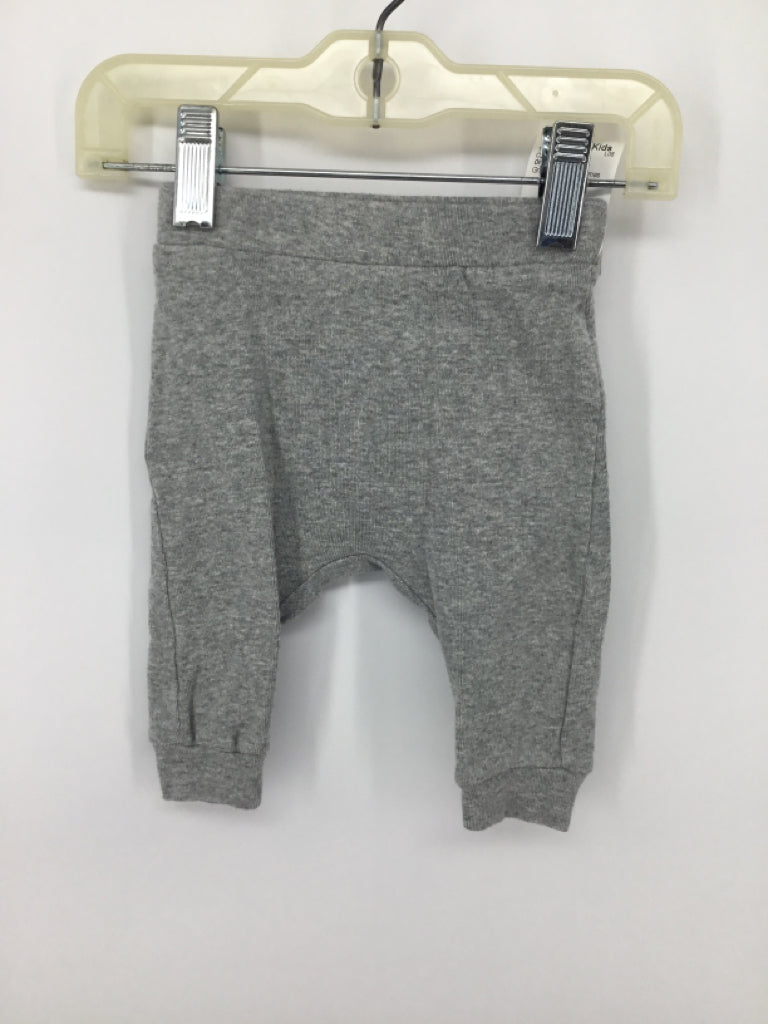 Old Navy Child Size 0-3 Months Gray Christmas Pants