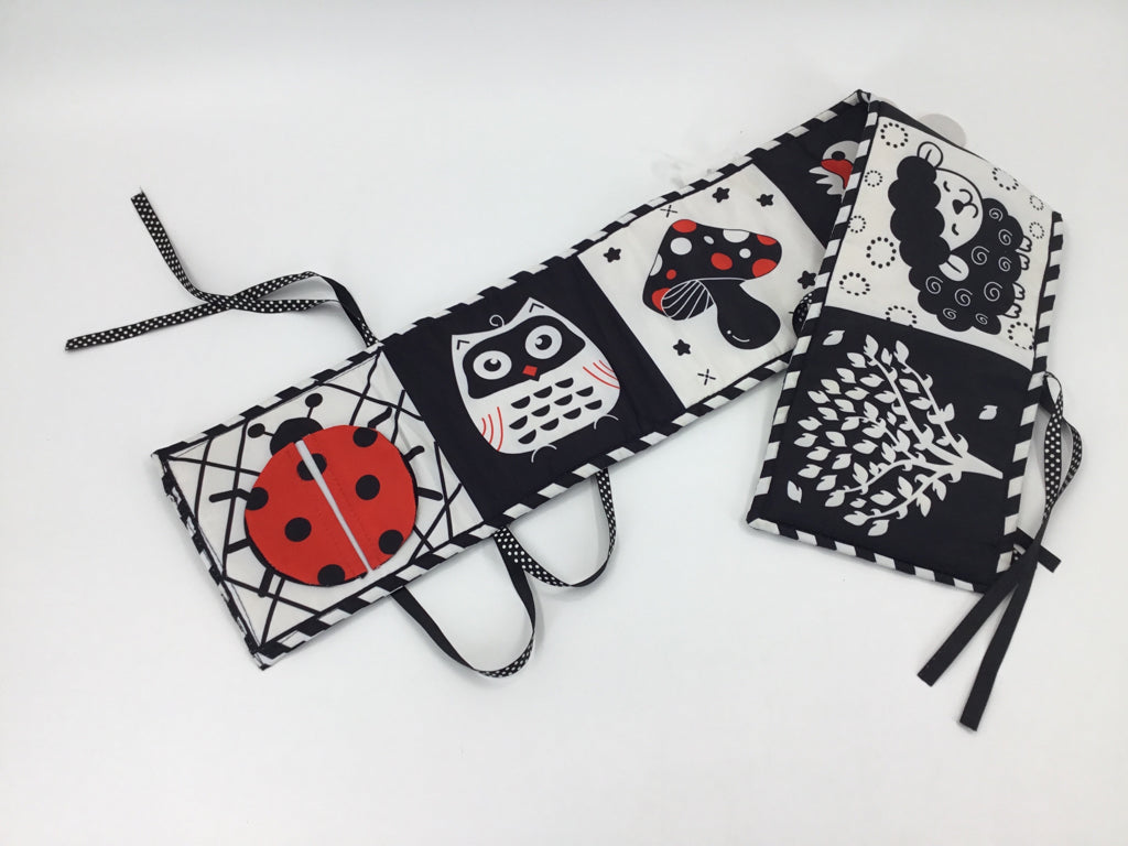 High-contrast Soft Baby Tummy Time Crinkle Toy