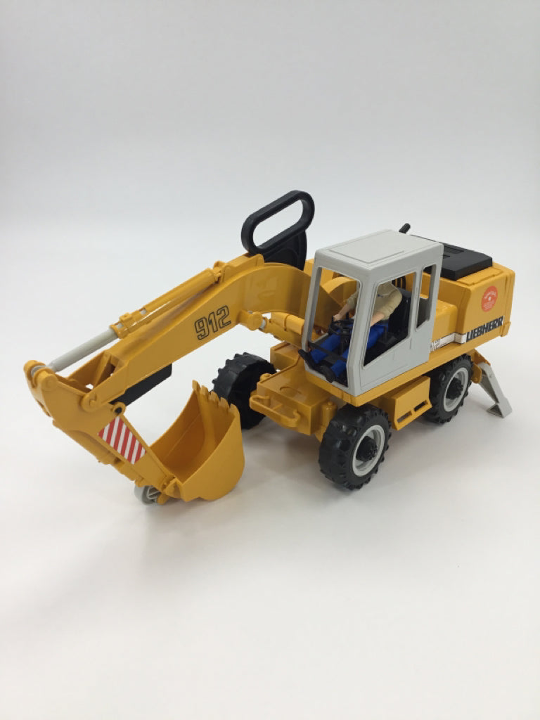 Bruder CLAAS Farm & Construction Tractor