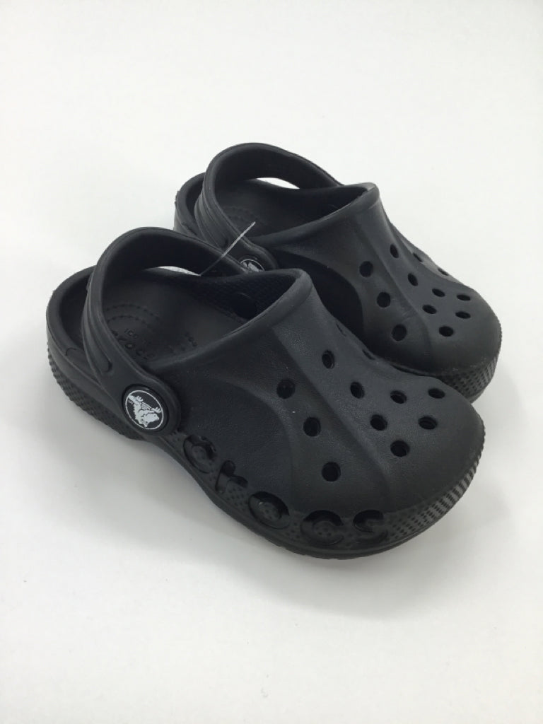 Crocs Child Size 7 Toddler Black Sandals/Flip Flops