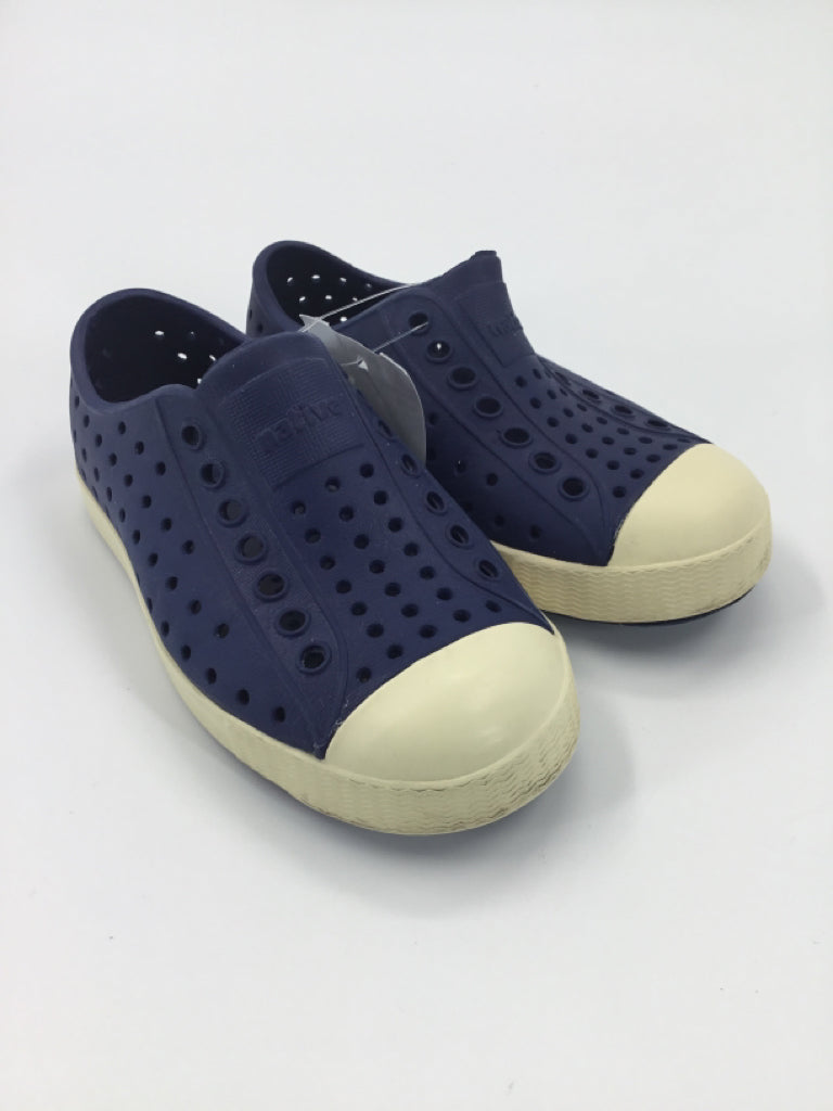 Native Child Size 9 Toddler Navy Sandals/Flip Flops
